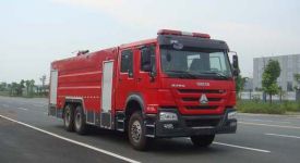 斯太爾豪沃后雙橋泡沫消防車(chē)(12-16噸)圖片